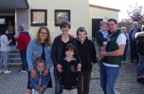 Nous sommes arrivés à Gaukönigshofen pour le petit-déjeuner en commun. Marie découvre sa nouvelle famille Stephanie et Andreas !